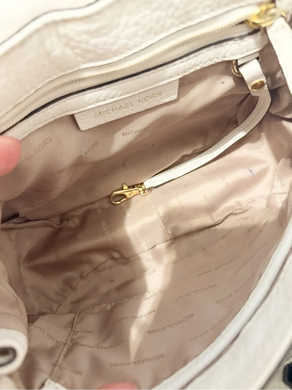 Michael Kors Isadore Medium Top Handle Messenger Summer White Satchel Bag